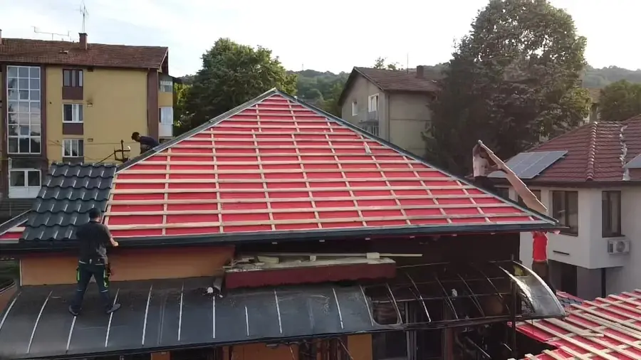 Sistem pluvial montat și racordat — lucrare executată de Acoperiș Servicii (Nicolae Construct)