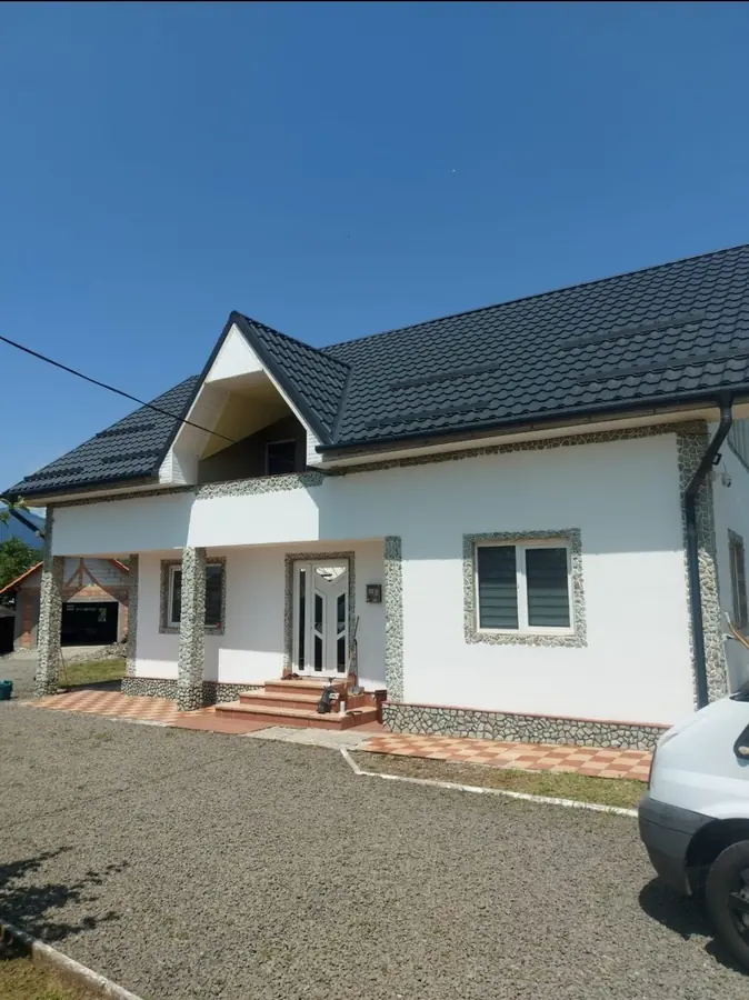 Acoperiș nou din țiglă metalică antracit — lucrare executată de Acoperiș Servicii (Nicolae Construct)